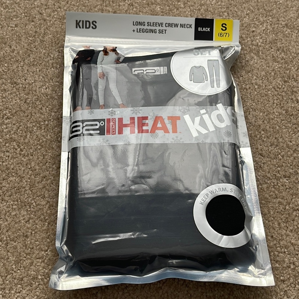 32 Degrees Kids long sleeve crew neck +legging set. Size S(6-7)